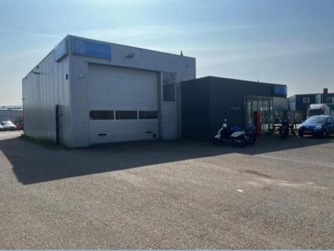 Bontott 225 m²-es csarnok eladó Bontott 225 m²-es csarnok eladó