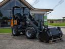 Homlokrakodó, önjáró, gumikerekes rakodógép 26 LE (max 1750kg) / Giant G2500 HD