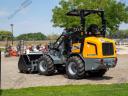 Homlokrakodó, önjáró, mini gumikerekes rakodógép 26 LE (max 1750kg) / Giant G2500 HD (demo)
