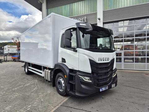 Iveco AD190S40/P 4×2 Ladebordwand 2.000 kg,  Navi,  ACC /2024/ 500 km / Lízing 20%-tól