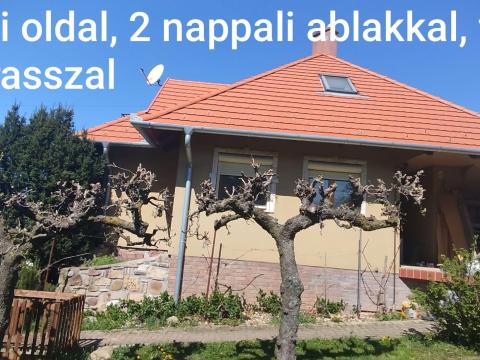Cserszegtomajon,  Hévíztől 7 km-re,  több generációs családi ház eladó Cserszegtomajon,  Hévíztől 7 km-re,  több generációs családi ház eladó