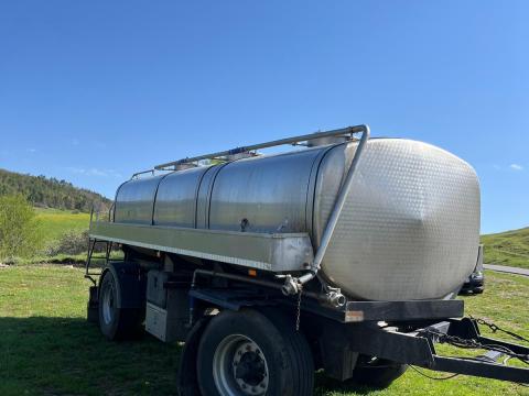 Saválló tartálykocsi 11000l,nitrosol tartály, tej szállító tartálykocsi Saválló tartálykocsi 11000l,nitrosol tartály, tej szállító tartálykocsi