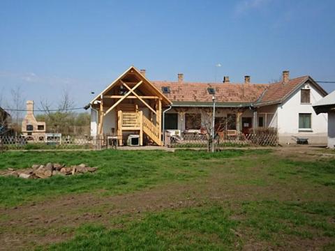 Bejáró udvarost keresünk telepünkre