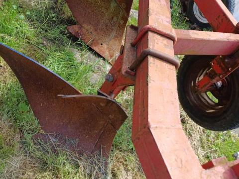 Hármas IH EKE eladó Hármas IH EKE eladó