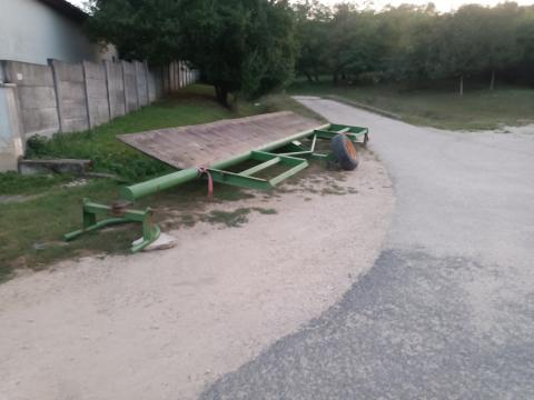 Vetőgép-szállító kocsi