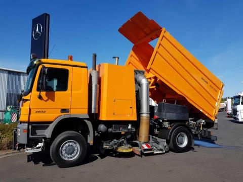 Mercedes-Benz Actros 2032 A 4×4 / 2005 / 34 000 km / Lízing 20%-tól Mercedes-Benz Actros 2032 A 4×4 / 2005 / 34 000 km / Lízing 20%-tól