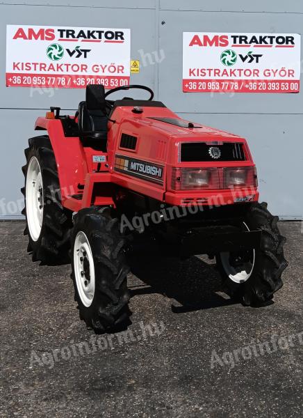 Mitsubishi MT20 háromhengeres,  20 lóerős,  4x4 hajtású kistraktor