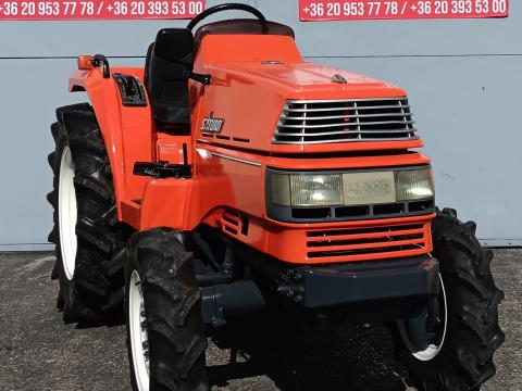 Kubota X24 négyhengeres, 24 lóerős, 4x4 hajtású japán kistraktor Kubota X24 négyhengeres, 24 lóerős, 4x4 hajtású japán kistraktor