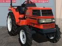 Kubota GT3 négyhengeres,  21 lóerős,  4x4 hajtású kistraktor