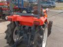 Kubota GT3 négyhengeres,  21 lóerős,  4x4 hajtású kistraktor