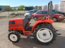 Kubota GT3 négyhengeres,  21 lóerős,  4x4 hajtású kistraktor