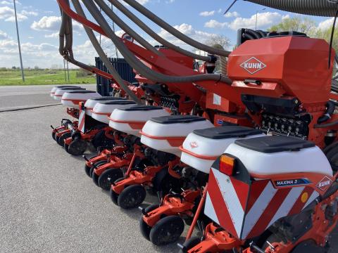 Kuhn MAXIMA RXL E 12 soros szemenkénti vetőgép-elektromos meghajtással Kuhn MAXIMA RXL E 12 soros szemenkénti vetőgép-elektromos meghajtással