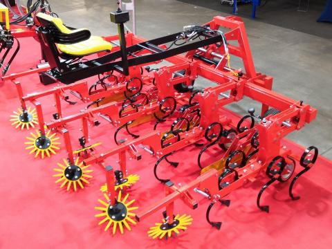 Niva-Top ZSA-4-H típusú sorközművelő zöldségkultivátor