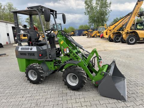 SHERPA mini 750E ELEKTROMOS Homlokrakodó SHERPA mini 750E ELEKTROMOS Homlokrakodó
