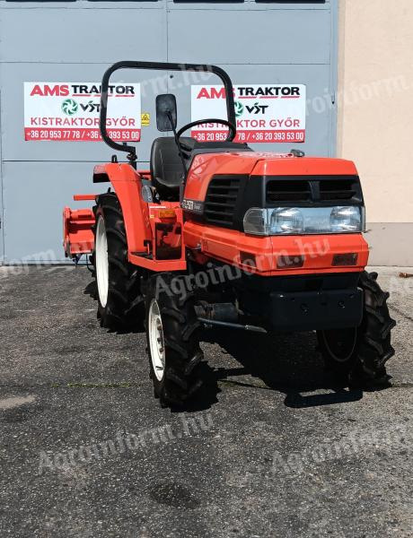 Kubota GL200 összkerekes,  szervós 20 LE traktor,  gyári talajmaróval