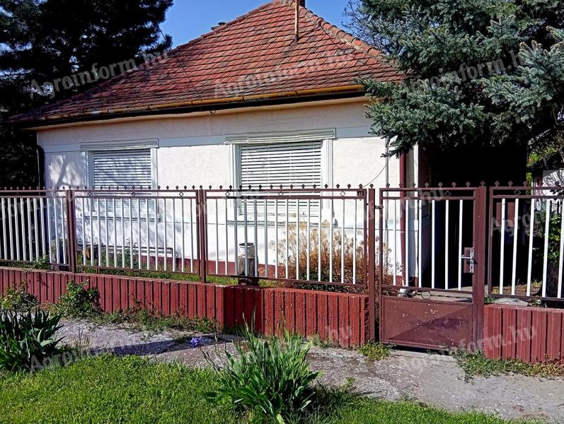 Kiskunlacházán várja leendő gazdáját egy 3 szobás kertes családi ház