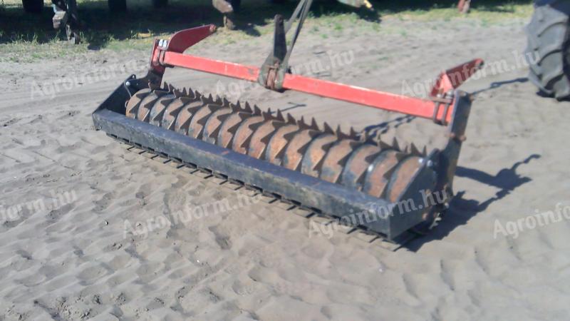 Tarajos henger 225 cm széles,  33 cm átmérőjű tisztítóval