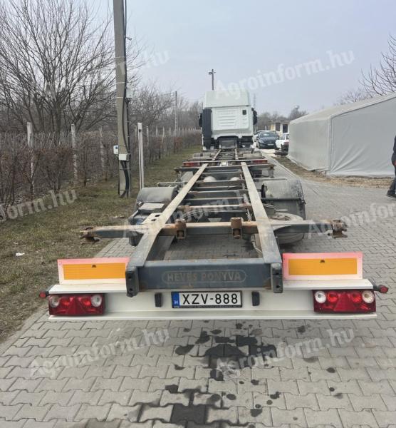 Tandem pótkocsi Csere felépítményes