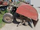 T25 traktor talajmaróval