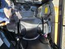 Hyundai 27Z-9 gumiláncos midikotró