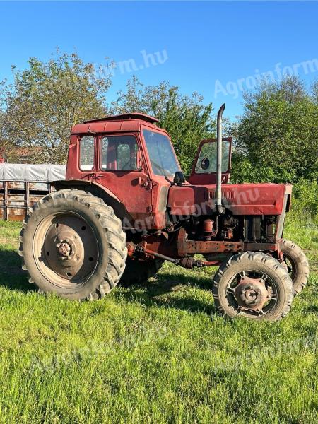 Mtz 82 piros rendszámos