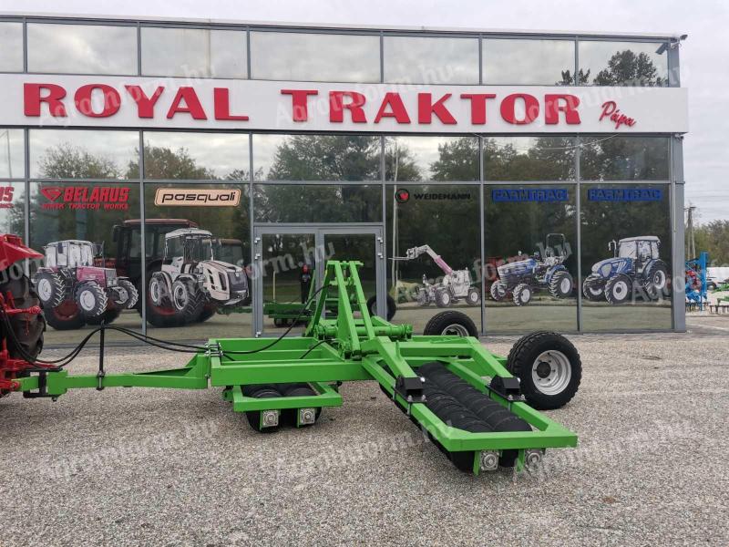 AGRIMETAL 5,2 M VONTATOTT HIDRAULIKUS GYŰRŰSHENGER - RAKTÁRKISÖPRÉSI AKCIÓ - ROYAL TRAKTOR