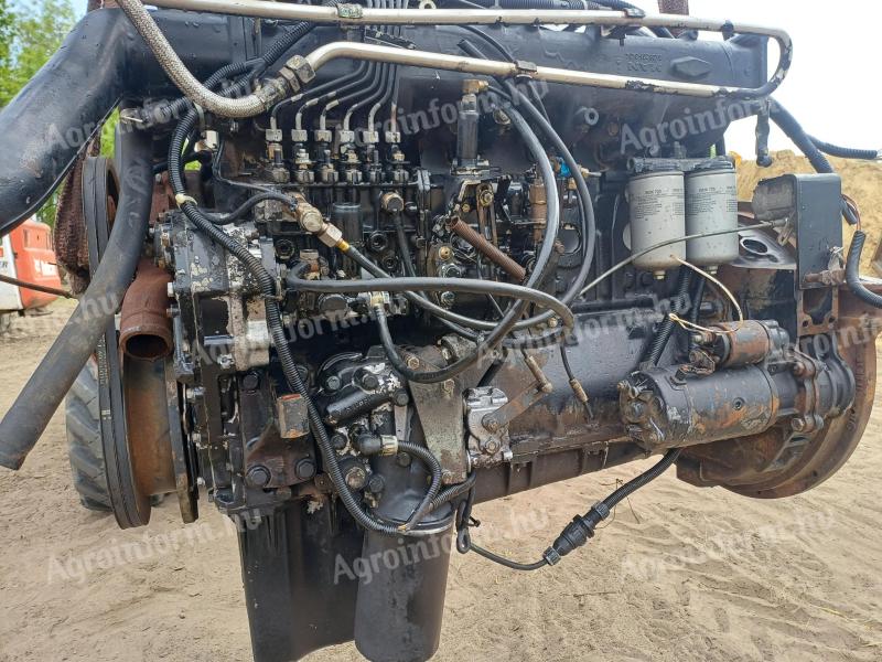 6 hengeres MAN-motor
