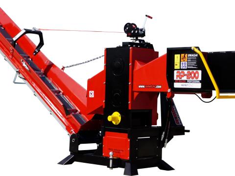 REMET RP-200 SUPER 6 KÉSES ÁGAPRÍTÓ 400 CM SZÁLLÍTÓSZALAGGAL 80 KG LENDKERÉKKEL REMET RP-200 SUPER 6 KÉSES ÁGAPRÍTÓ 400 CM SZÁLLÍTÓSZALAGGAL 80 KG LENDKERÉKKEL