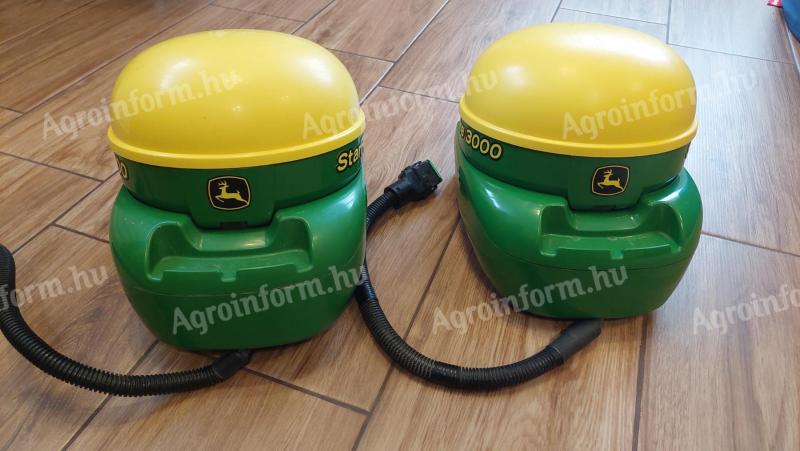 John Deere Starfire 3000 antenna