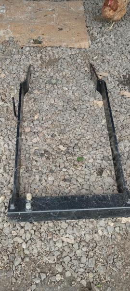 MTZ-re szerelhető csónkázó konzol eladó