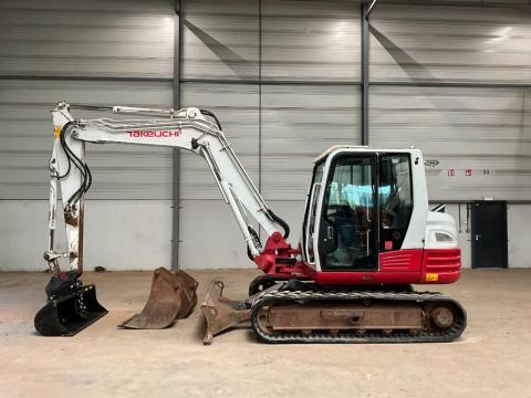 Takeuchi TB 285 / 2012 / 5 679 üzemóra / Lízing 20%-tól