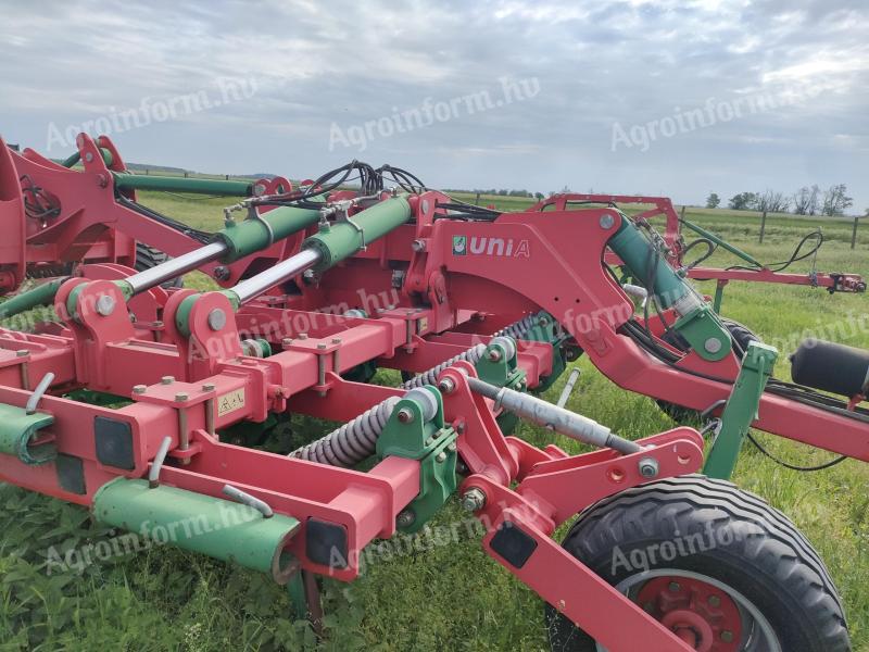 Unia Cross LH 4 grubber