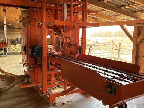 Fűrészüzemi gépek eladók