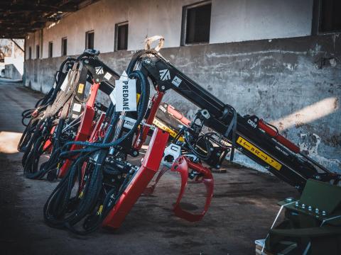 FarmiForest CR24 Profi – erdészeti daru FarmiForest CR24 Profi – erdészeti daru