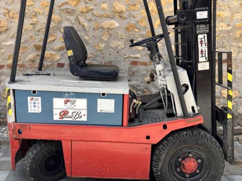 Targonca eladó jó állapotban Halimbán Targonca eladó jó állapotban Halimbán