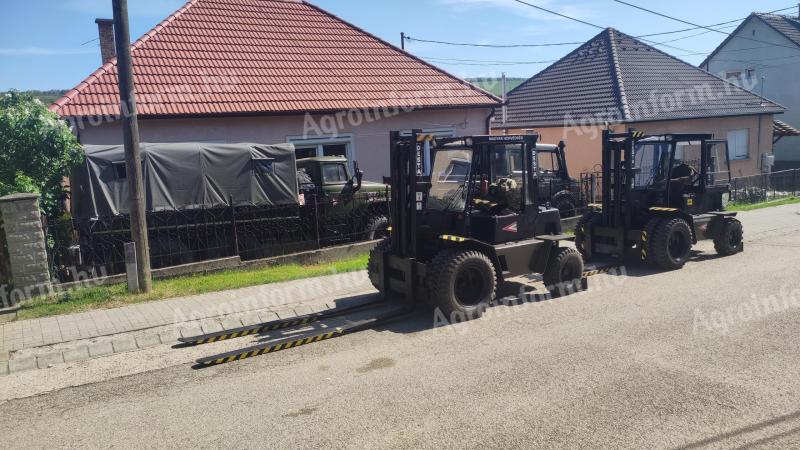 Honvédségi katonai Desta 3522 TMK tereptargonca villahosszabbítóval,  terepes 3,5 T