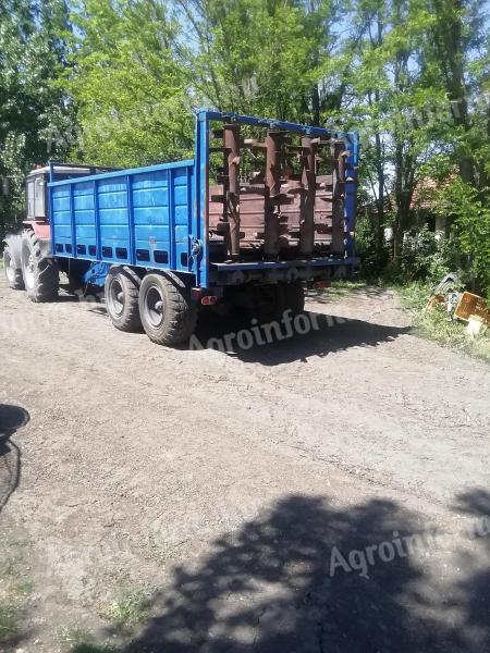Eladó T088 trágyaszóró