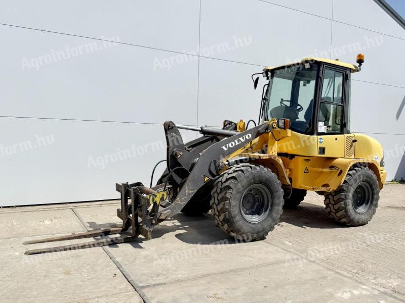 Volvo L35B - Évjárat: 2003 - Üzemóra: 6 866 - Lízing 20%-tól