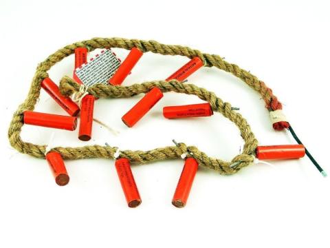 Huker vadriasztó,  rágcsáló,  vaddisznó,  madárriasztó,  kócsag,  kárókatona,  vadliba