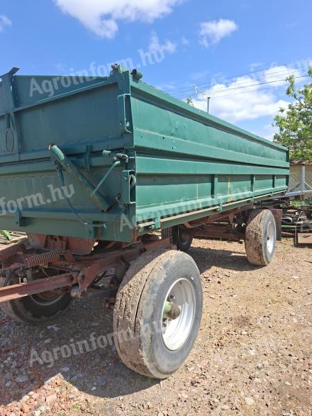 IFA HW 8011 billenős pótkocsi,  lassú jármű