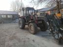Mtz Belarus 1025.2 TracLift homlokrakodóval