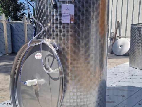 150 literes úszófedeles rozsdamentes acél inox bortároló tartály