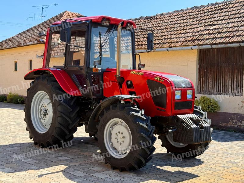 Belarus MTZ 952.4 traktor