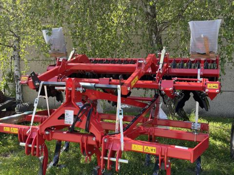 Kverneland Enduro 3000 szántóföldi kultivátor Kverneland Enduro 3000 szántóföldi kultivátor