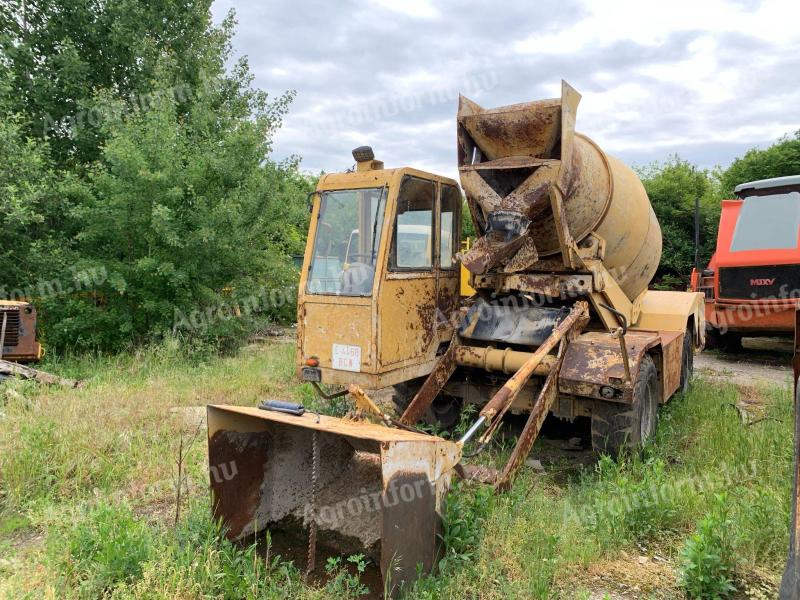 Carmix 9 önjáró betonkeverő