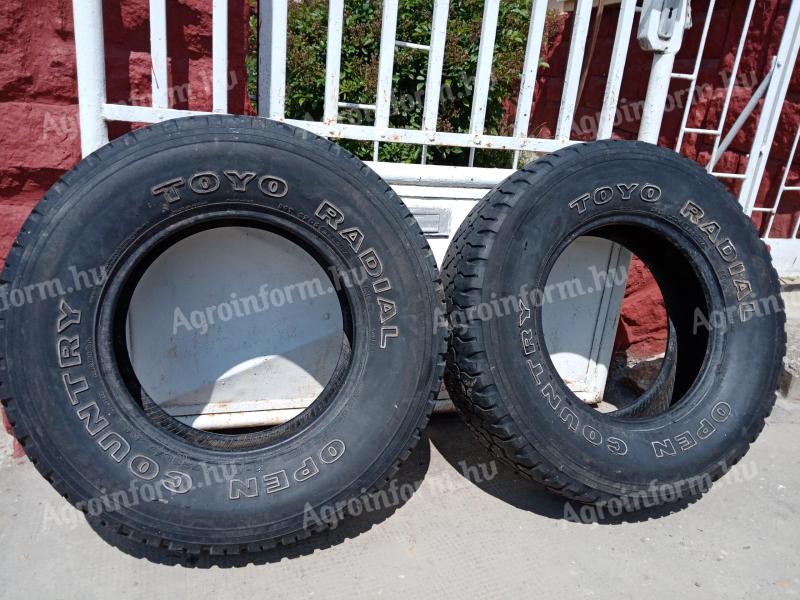 235/75R15 használt gumi eladó