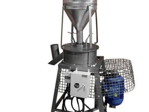 Mogyoró, diótörő roppantó Mogyoró, diótörő roppantó