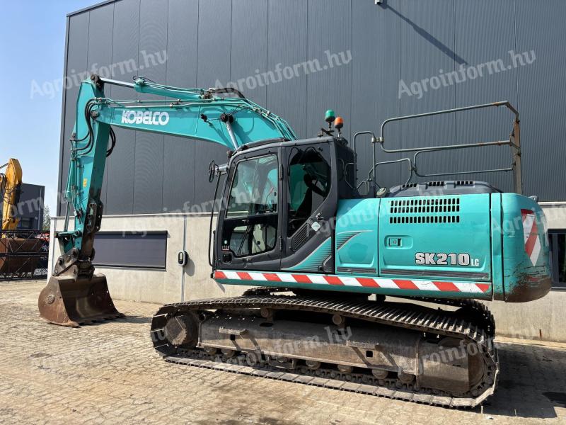 KOBELCO SK210LC-9 / Évjárat: 2014 / Üzemóra: 9 569 / Lízing 20%-tól