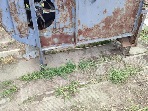 Magtisztító kalmárrosta, vas vázas, lemez oldalú, gyári 380 V villanymotoros eladó Magtisztító kalmárrosta, vas vázas, lemez oldalú, gyári 380 V villanymotoros eladó