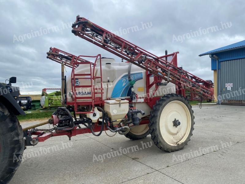 Bargam Elios 2700 vontatott permetező